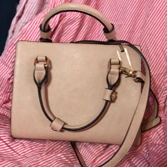 Practically new Small pink handbag. - Picture 2 of 8